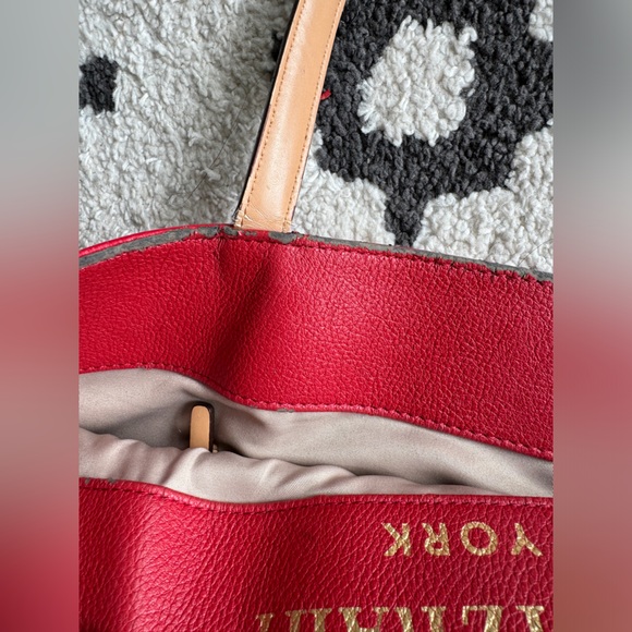 Isaac Mizrahi Red Pebbled Leather Tote - Picture 3 of 7